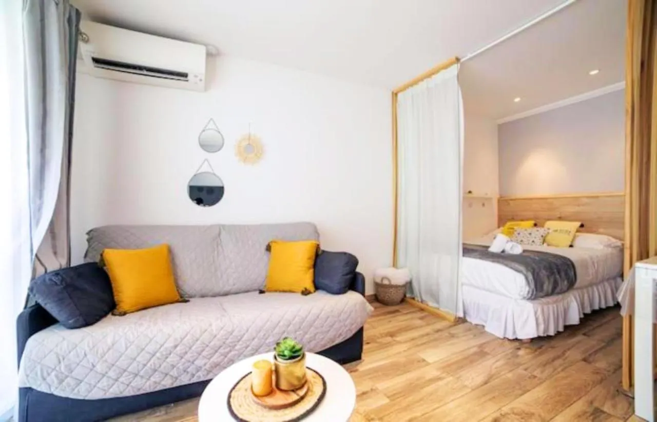 Cosy Center - Rue D'Antibes - 200M Plage- Clim - Wifi - Unique Apartment Cannes